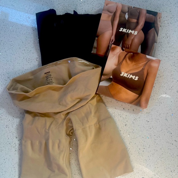 SKIMS BUNDLE! - Picture 1 of 3